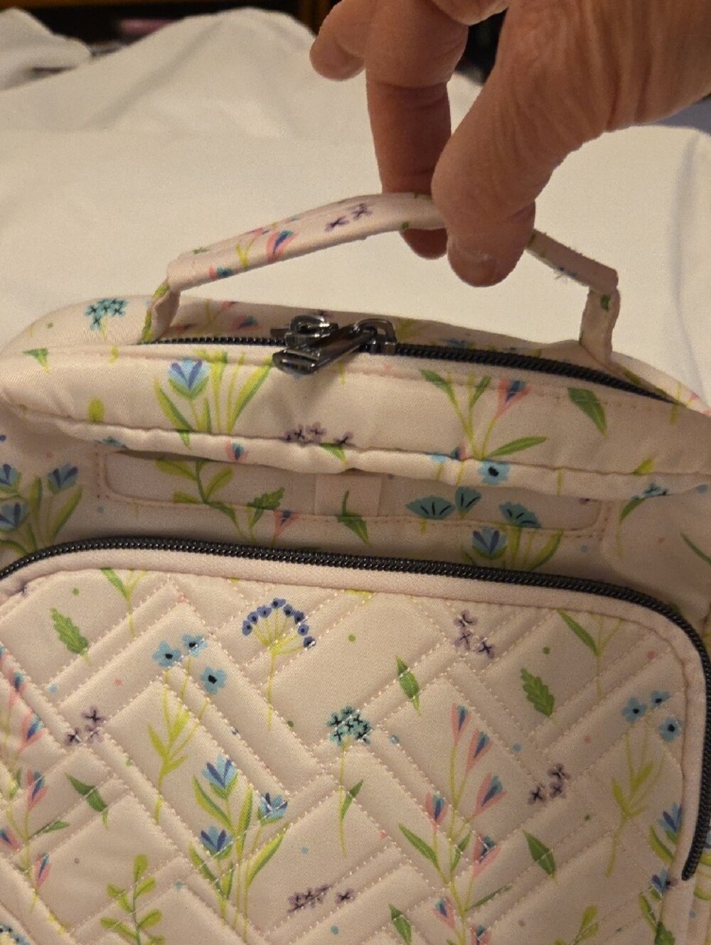 Lug LEGACY Ranger Quilted Floral Crossbody Bag - Cream - Picture 3 of 7